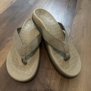 VIONIC Orthaheel Unisex WAVE Orthotic Arch Support Flip Flop Khaki Sz W 9/M7